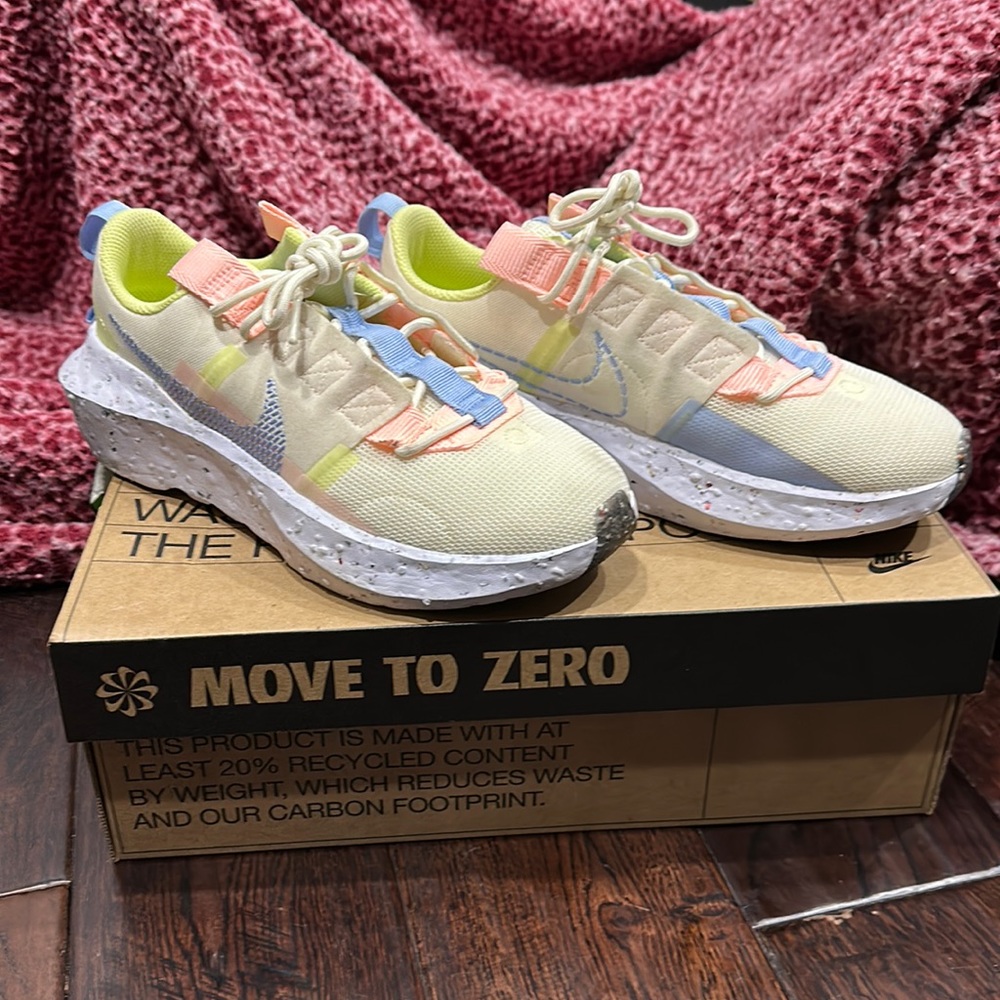 Nike tennis shoes